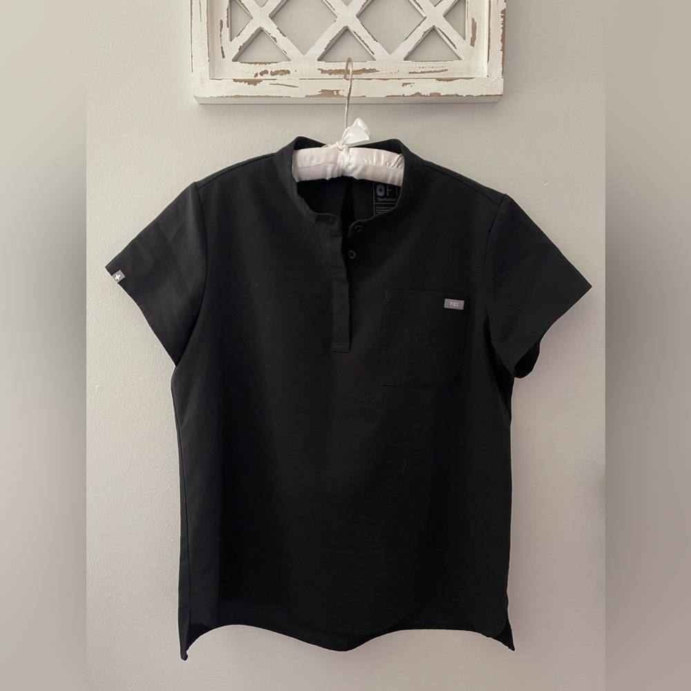 Figs Black Women's Top